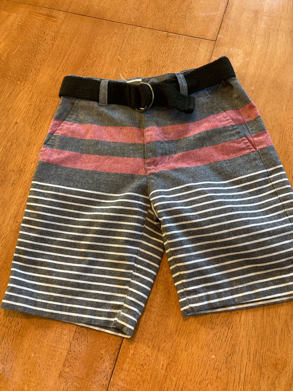 Distortion Boys Striped Hybrid Walkshorts with Belt Grey Pink - size 5 - EUC!